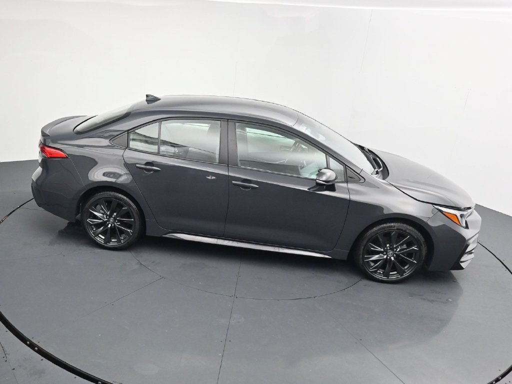 Used 2025 Toyota Corolla SE FWD image 31