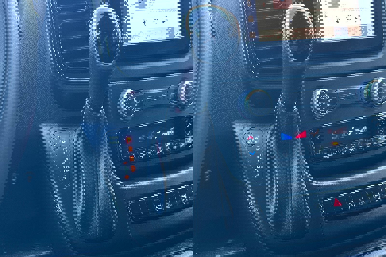 New 2025 RAM ProMaster 2500 w/ Convenience Group FWD image 21