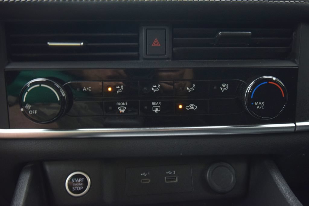 Used 2023 Nissan Rogue S FWD image 29