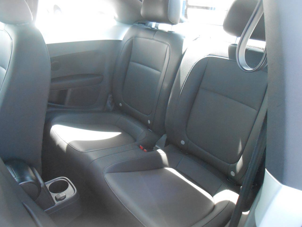 Used 2012 Volkswagen Beetle 2.5 FWD image 11