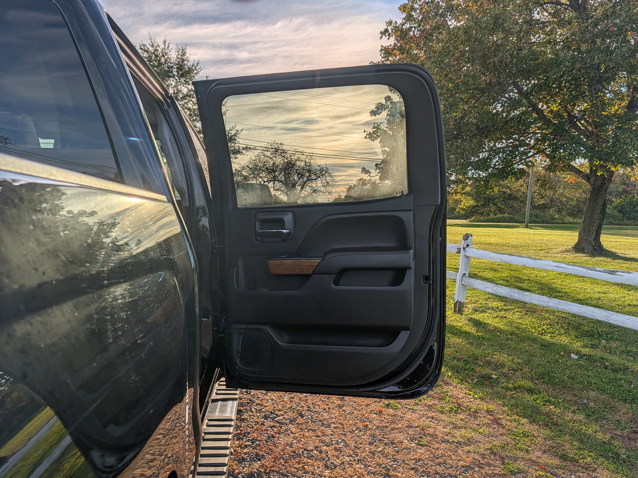 Used 2017 Chevrolet Silverado 1500 High Country AWD/4WD image 12