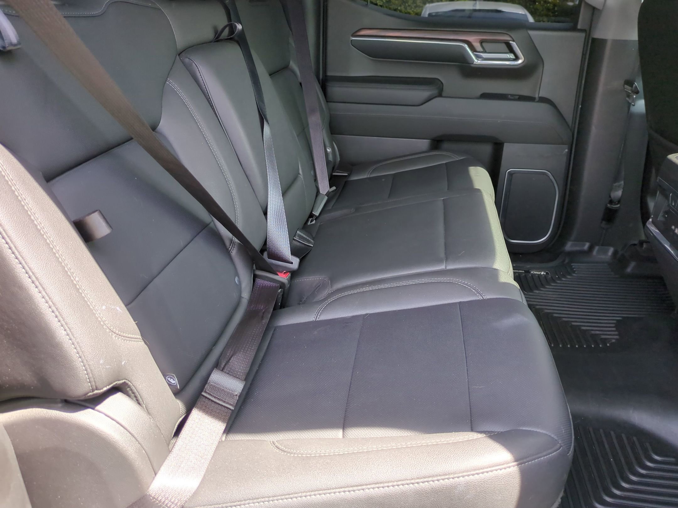 Used 2022 GMC Sierra 1500 SLT w/ SLT Premium Plus Package AWD/4WD image 41