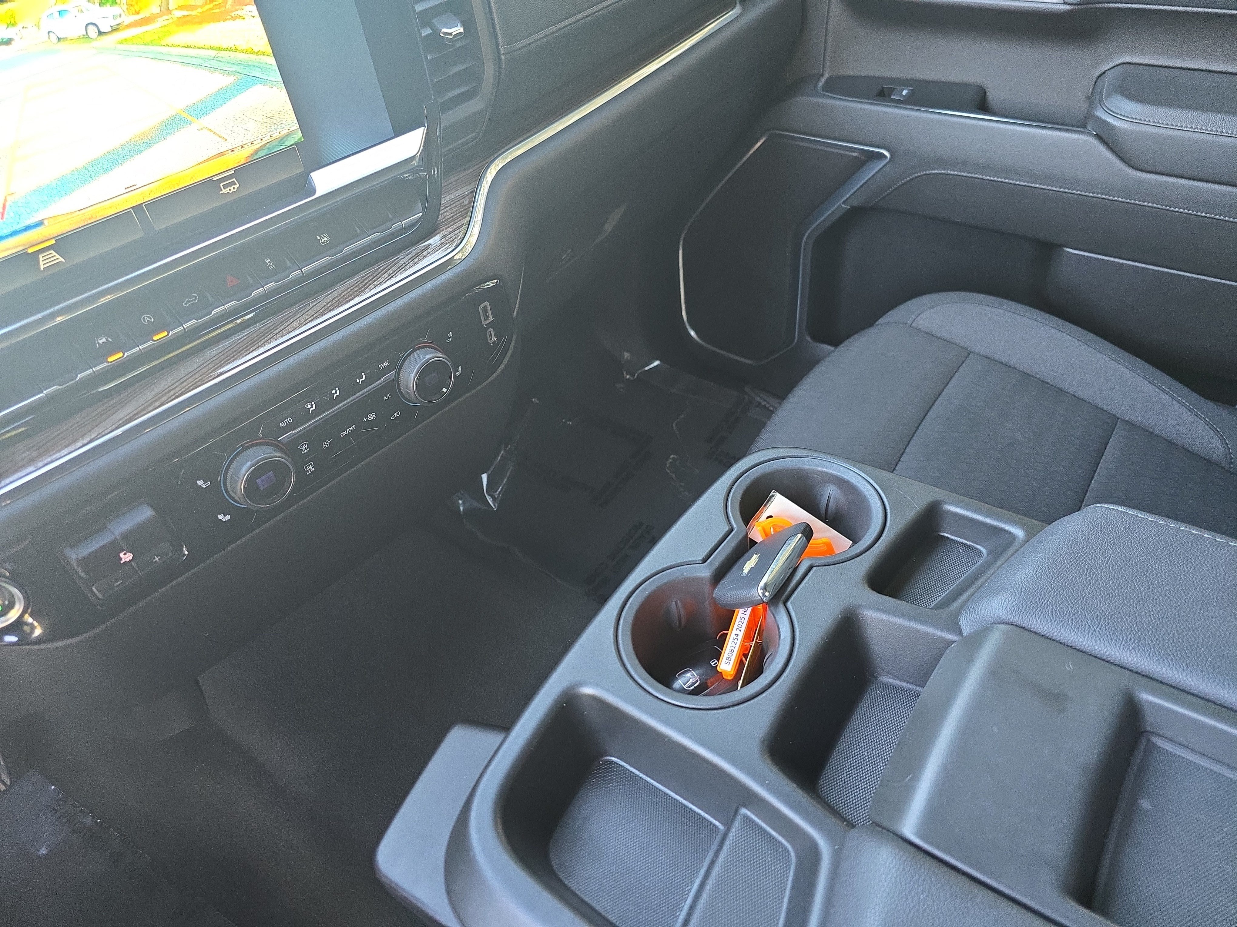 Used 2025 Chevrolet Silverado 1500 LT RWD image 21