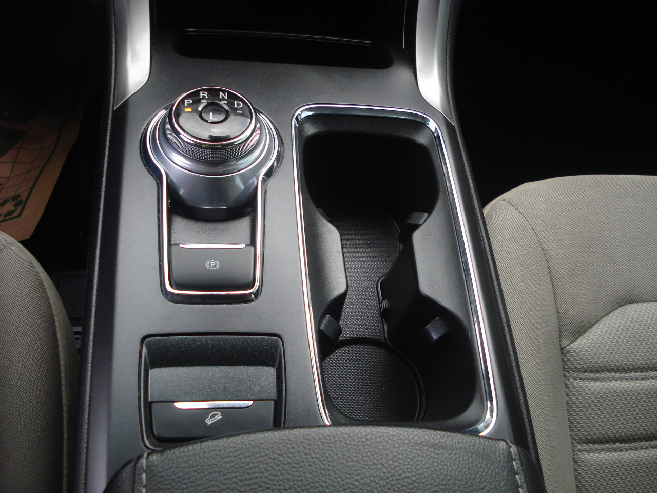 Used 2019 Ford Fusion S image 25