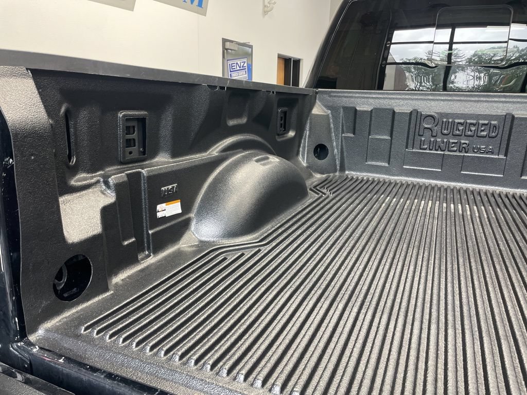 Used 2024 Ford F250 Lariat w/ Sport Appearance Package AWD/4WD image 10