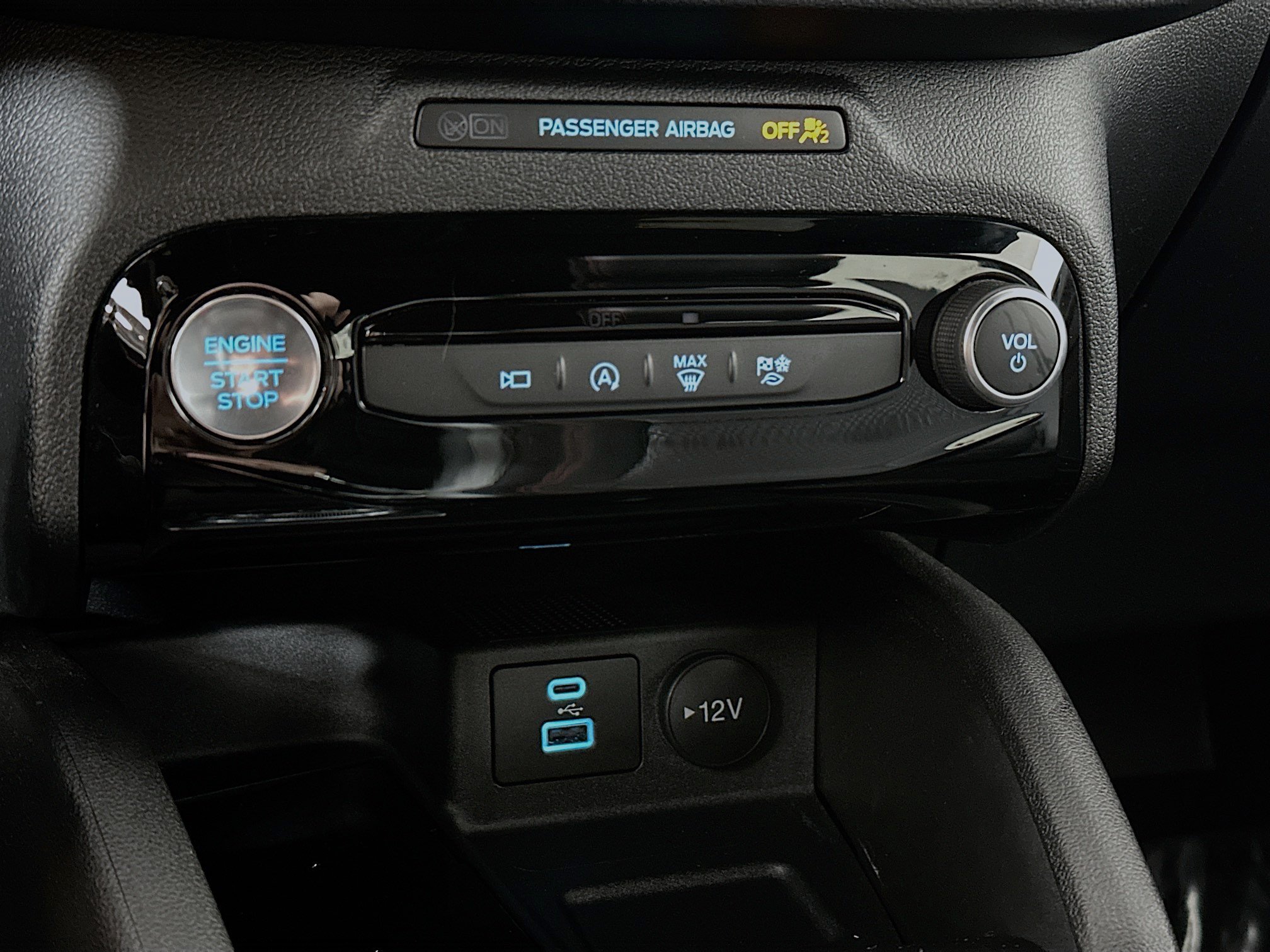 Used 2023 Ford Escape ST-Line Select w/ Tech Pack #2 AWD/4WD image 16