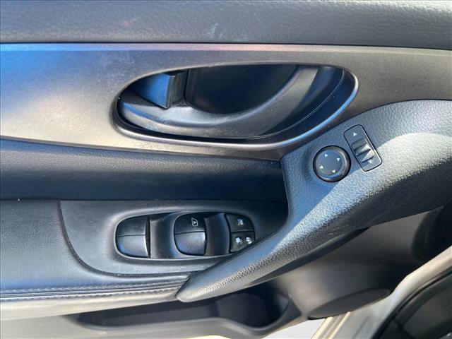 Used 2022 Nissan Rogue Sport S FWD image 12