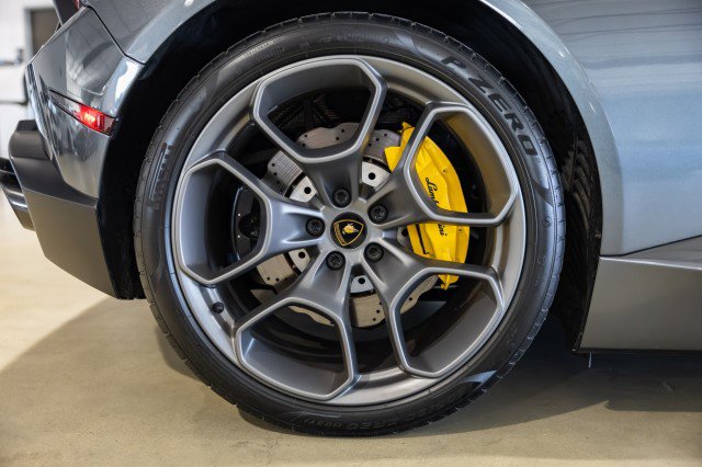 Used 2016 Lamborghini Huracan LP 580-2 image 27