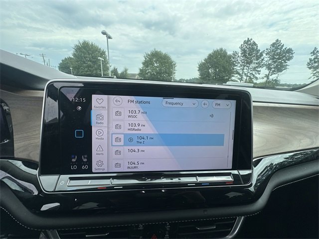 Used 2024 Volkswagen Atlas SE image 12