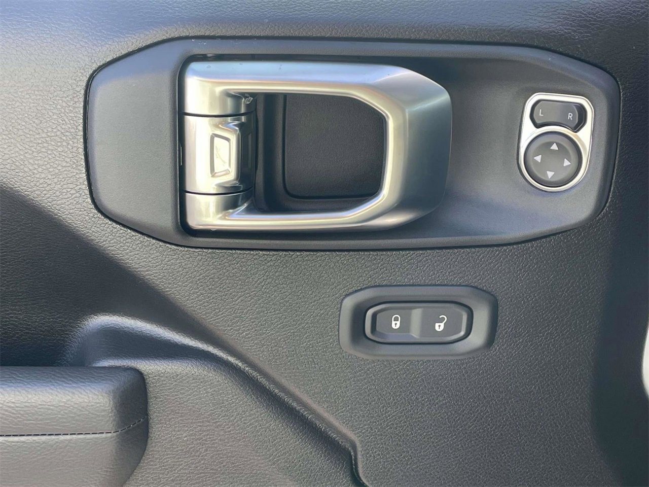 New 2026 Jeep Wrangler Unlimited Sport S image 19