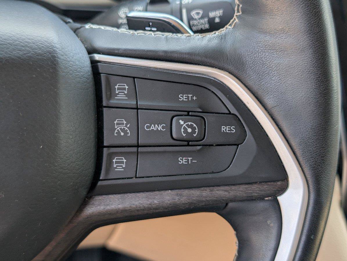 Used 2021 Jeep Grand Cherokee L Limited AWD/4WD image 29