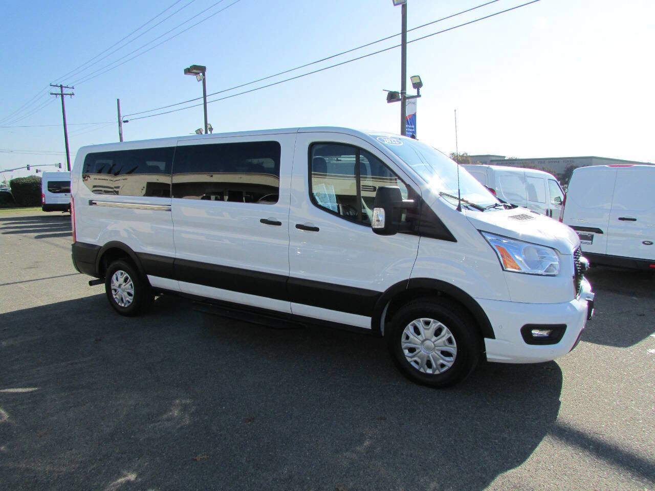 Used 2022 Ford Transit 350 XLT image 5
