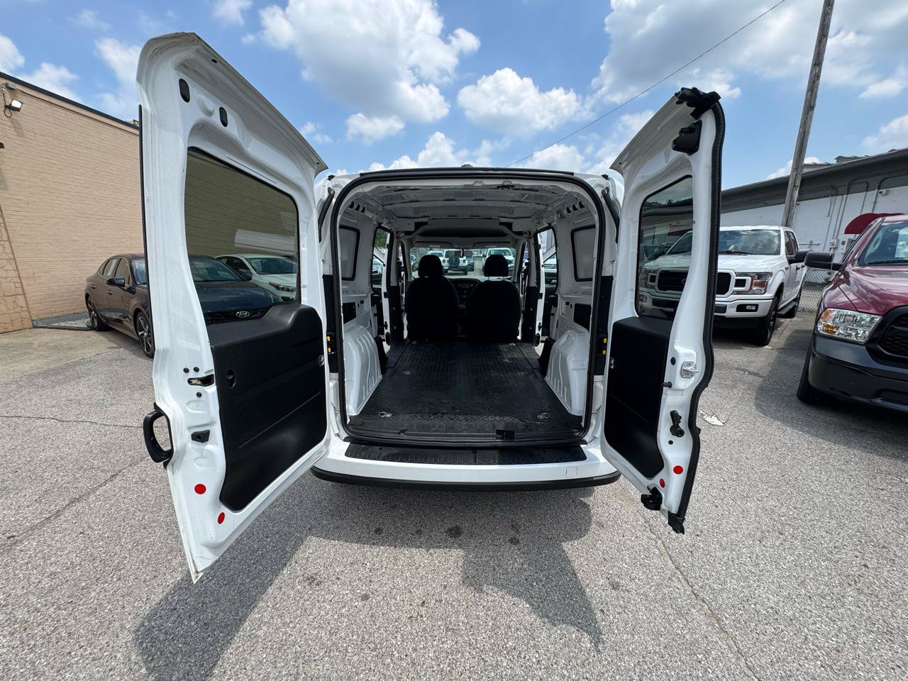Used 2019 RAM ProMaster City Tradesman SLT FWD image 21