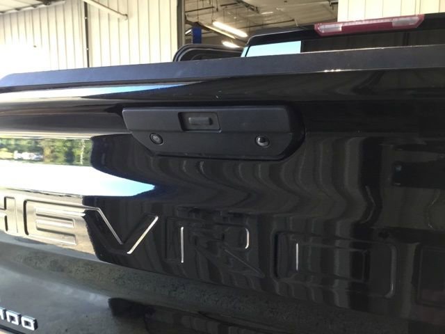 Used 2020 Chevrolet Silverado 1500 Custom w/ Custom Value Package image 21