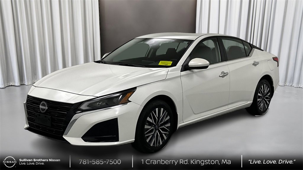 Certified 2023 Nissan Altima 2.5 SV image 1