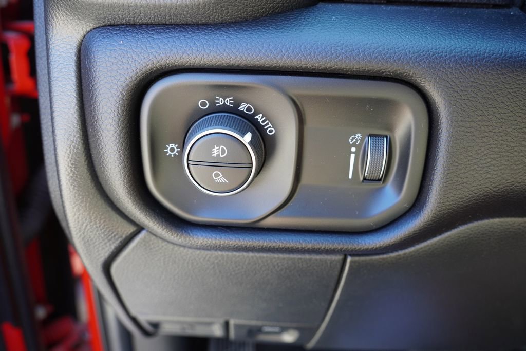 Certified 2024 RAM 2500 Big Horn w/ Safety Group AWD/4WD image 23