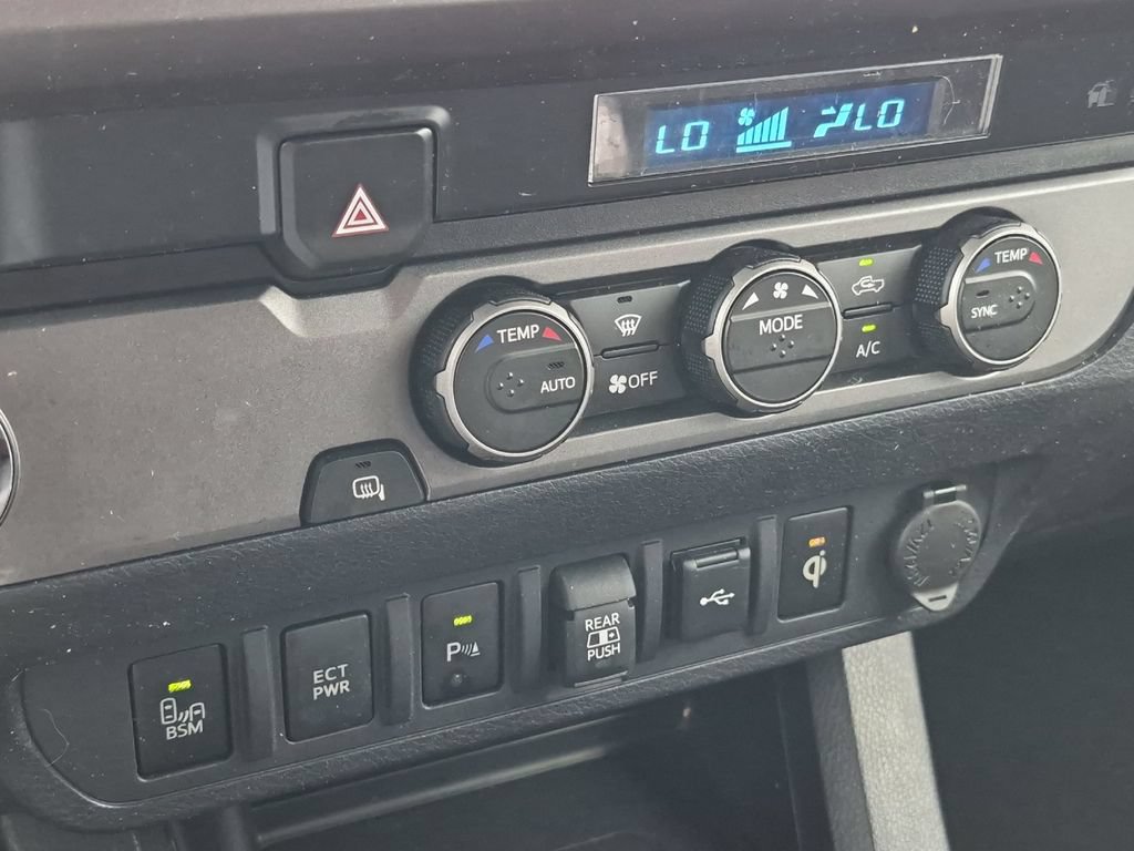 Used 2022 Toyota Tacoma TRD Sport w/ Technology Package RWD image 19