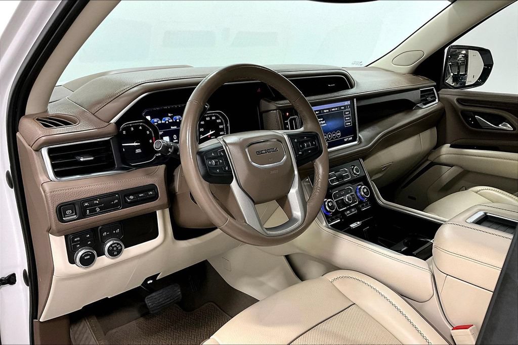 Used 2021 GMC Yukon Denali AWD/4WD image 16