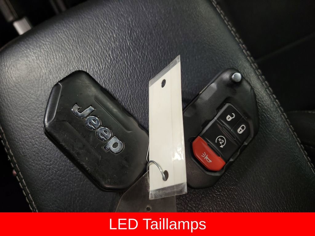 Used 2020 Jeep Wrangler Unlimited Sahara image 18