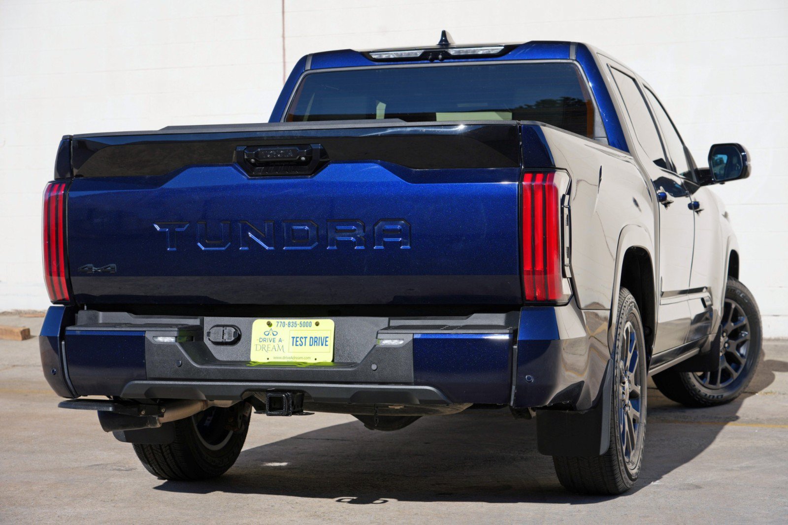 Used 2023 Toyota Tundra Platinum w/ Advanced Package AWD/4WD image 5