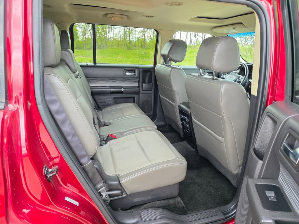 Used 2018 Ford Flex Limited w/ Equipment Group 303A AWD/4WD image 27