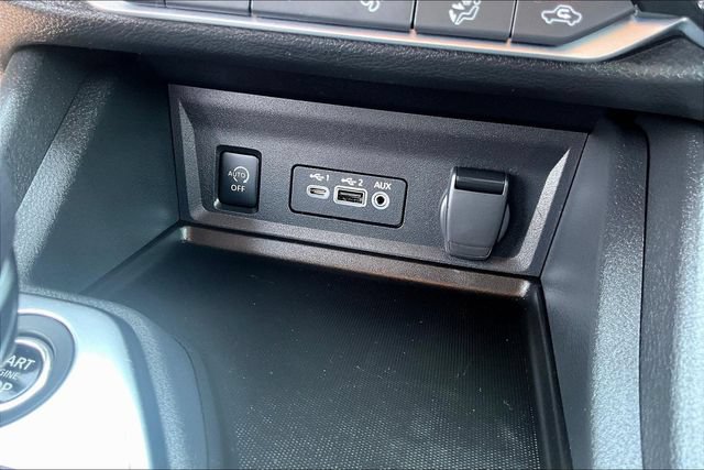 Used 2025 Nissan Sentra SV w/ All-Weather Package FWD image 15