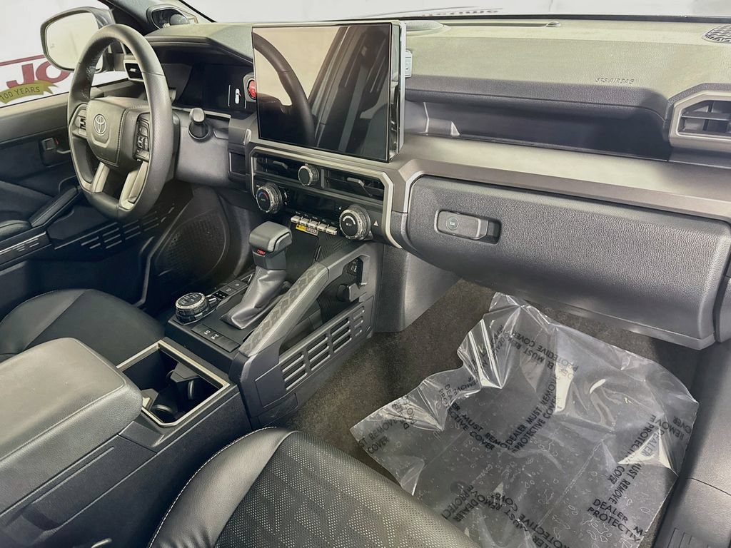 Certified 2025 Toyota 4Runner TRD Off-Road Premium AWD/4WD image 36