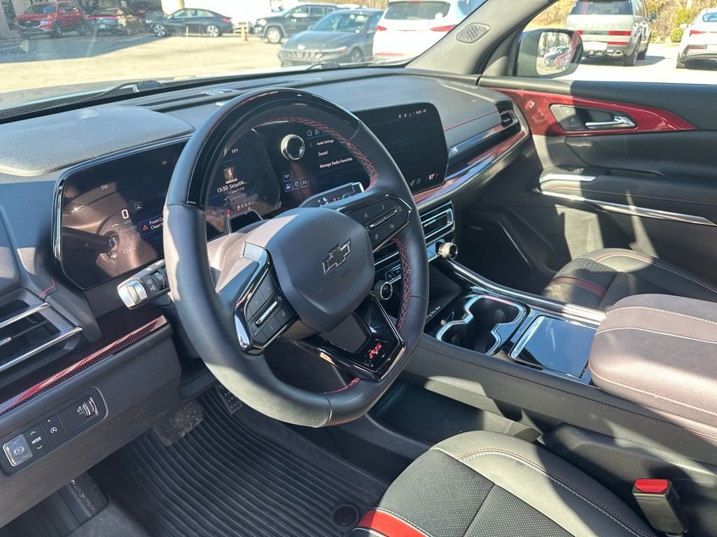 Used 2025 Chevrolet Traverse RS w/ LPO, Floor Liner Package image 11