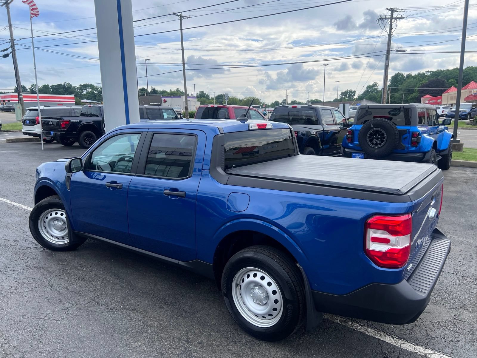 Used 2024 Ford Maverick XL FWD image 13