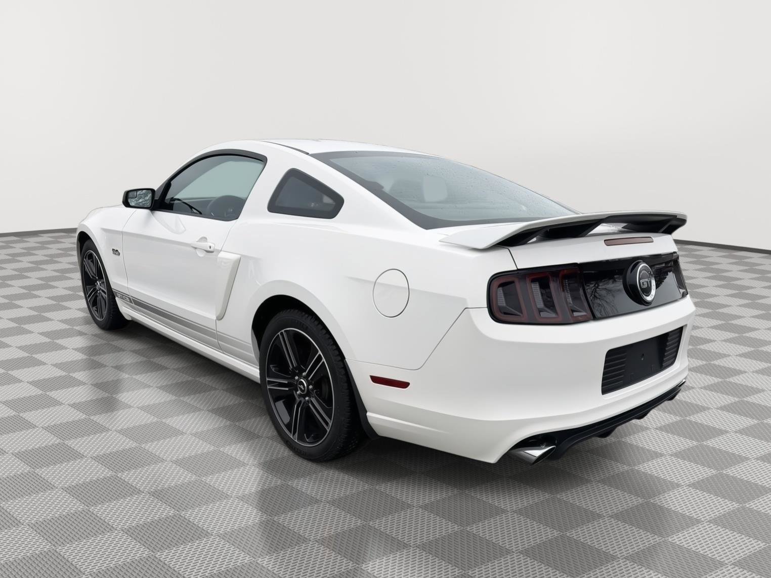 Used 2013 Ford Mustang GT Premium w/ Electronics Pkg image 5