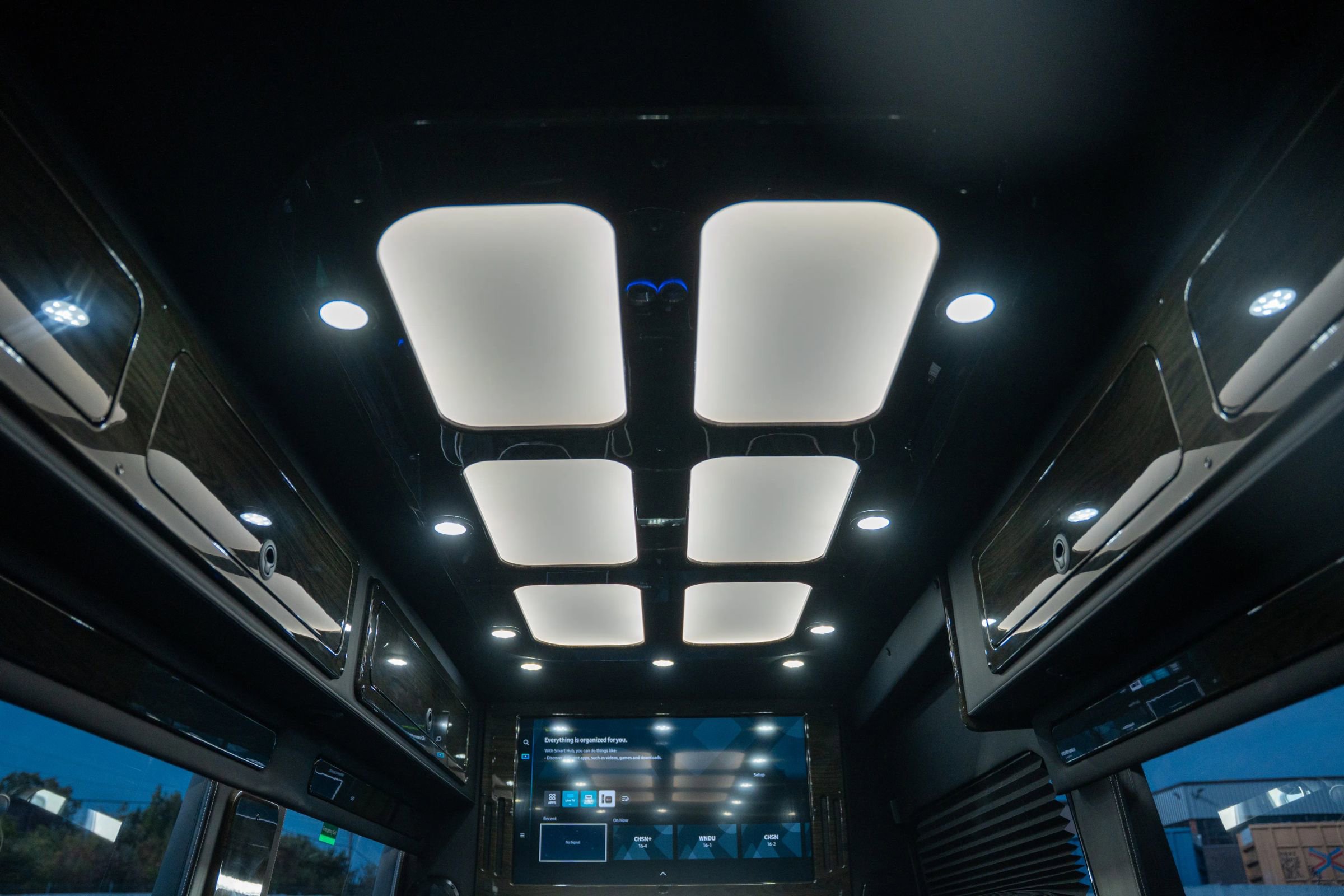 Used 2024 Mercedes-Benz Sprinter 3500 image 5