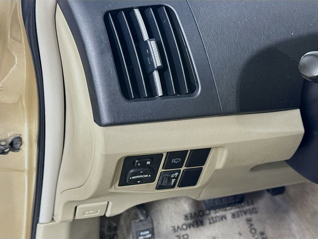 Used 2011 Toyota Prius Five w/ Advanced Technology Pkg image 10