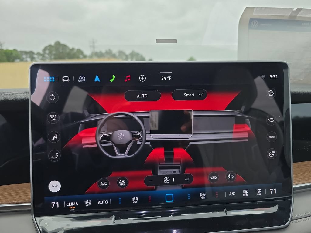 New 2026 Volkswagen Tiguan SEL R-Line AWD/4WD image 17