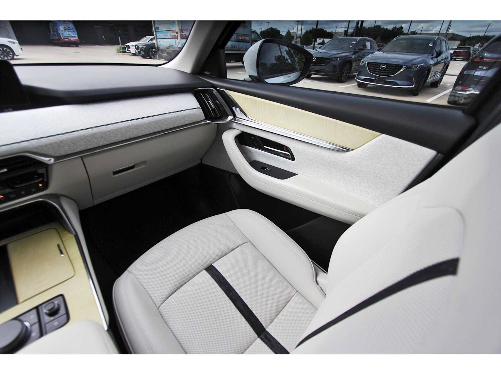 Certified 2025 MAZDA CX-90 3.3 Turbo S w/ Premium Plus AWD/4WD image 8