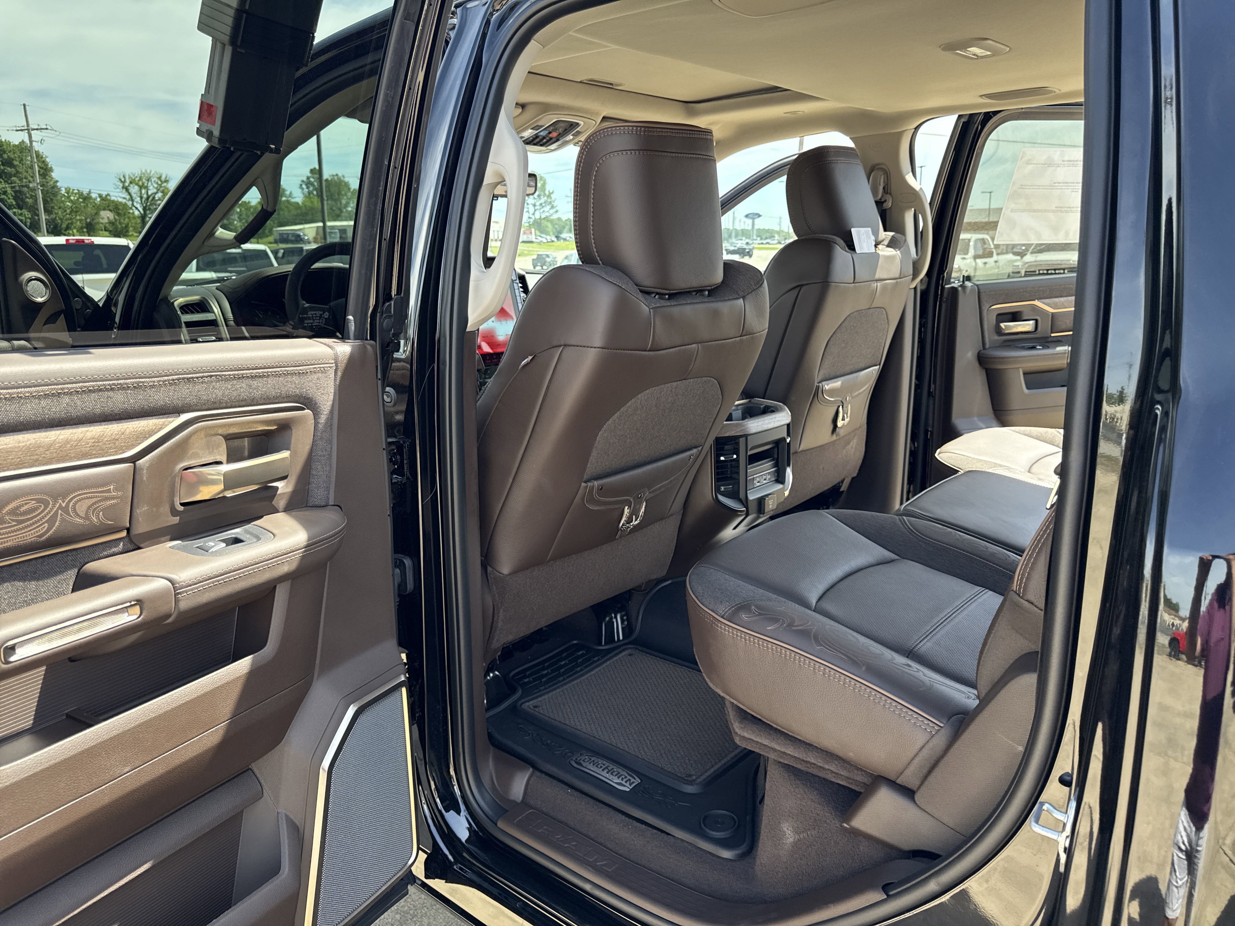 New 2025 RAM 2500 Limited image 31