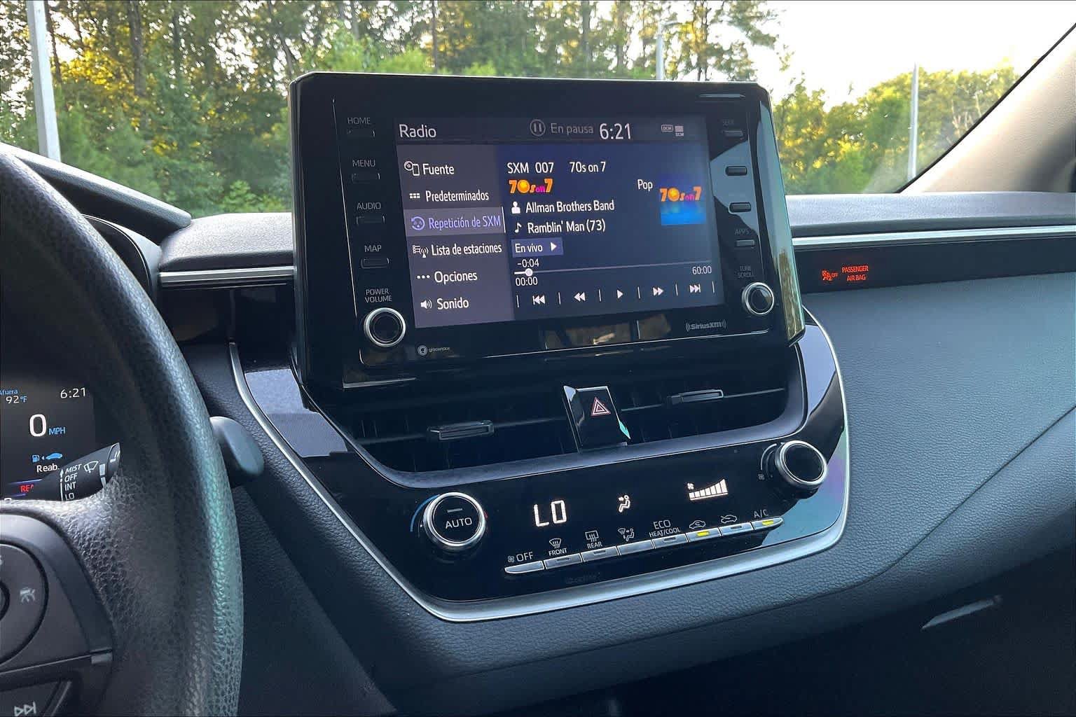 Used 2022 Toyota Corolla LE FWD image 31