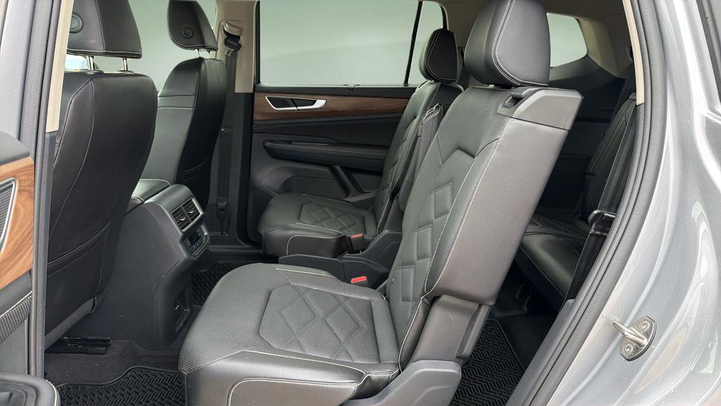 Used 2024 Volkswagen Atlas SE image 22