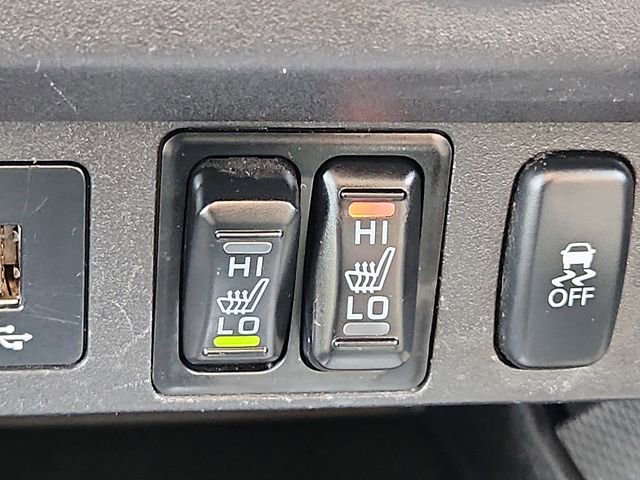 Used 2018 Mitsubishi Outlander Sport SE AWD/4WD image 24