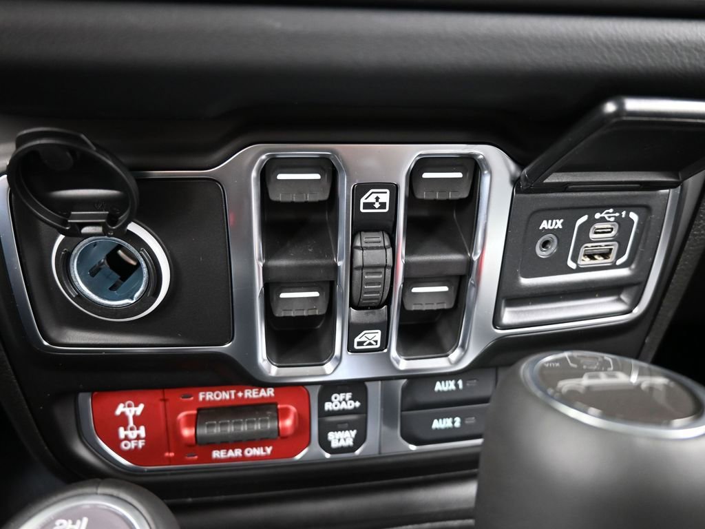 New 2026 Jeep Gladiator Rubicon w/ Steel Power Dome Hood Package AWD/4WD image 18
