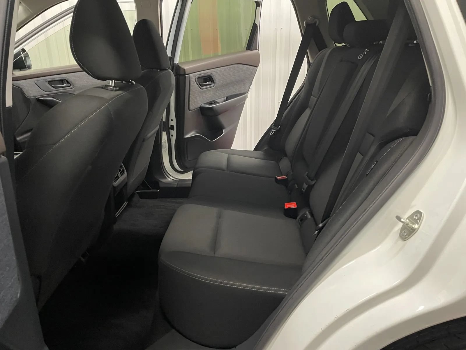 Used 2023 Nissan Rogue S FWD image 34