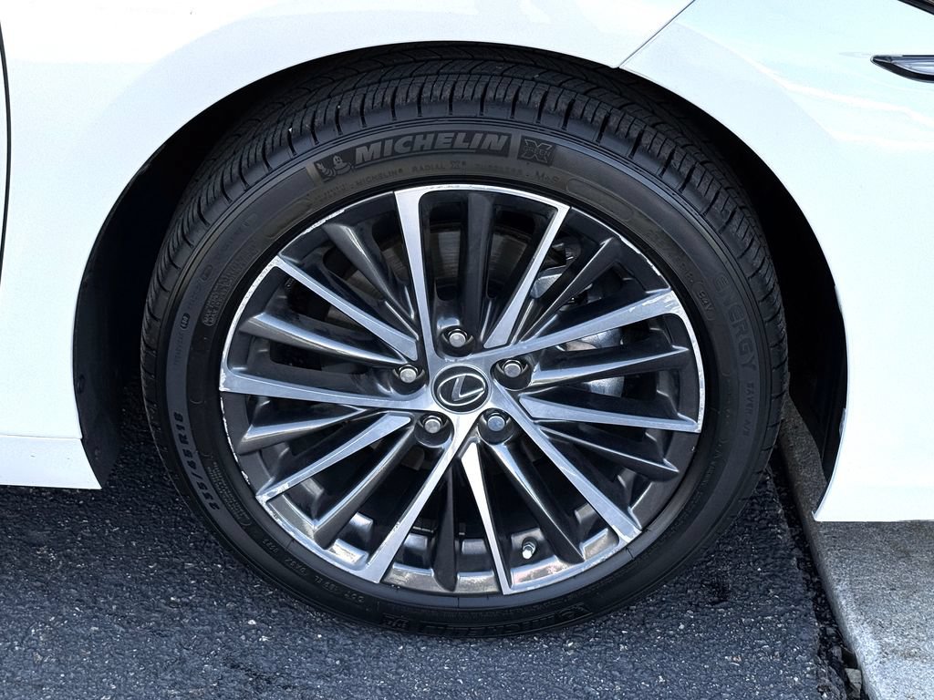 Used 2023 Lexus ES 300h w/ Premium Package FWD image 15