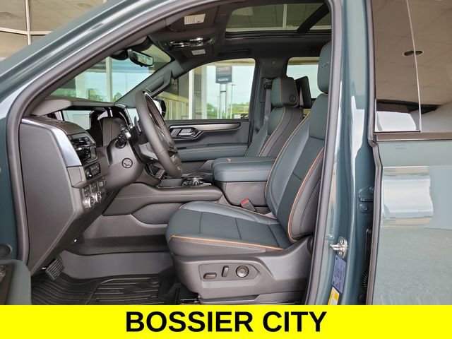 New 2026 GMC Yukon AT4 w/ AT4 Premium Plus Package AWD/4WD image 11