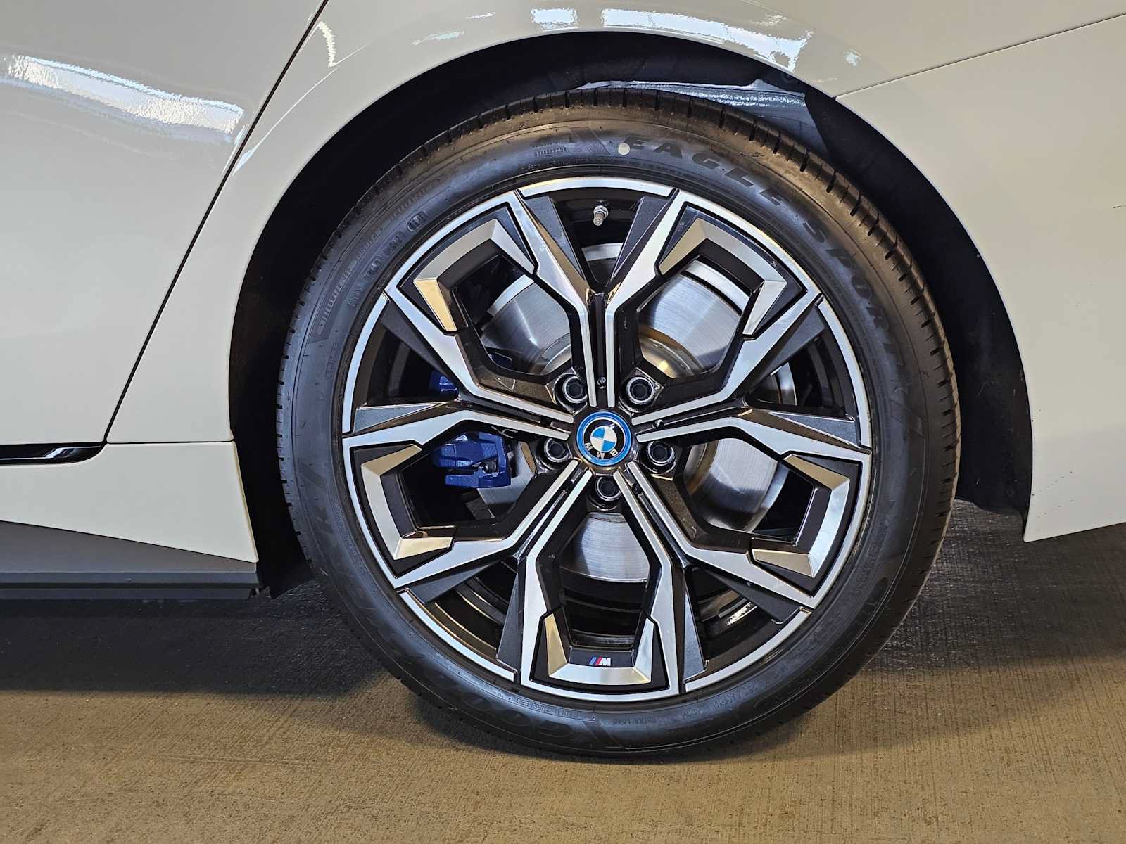 Used 2023 BMW i4 M50 AWD/4WD image 8