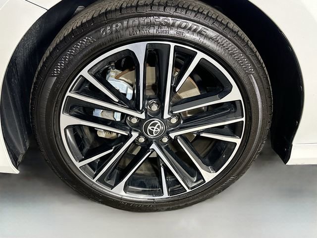 Used 2025 Toyota Camry XLE w/ Premium Plus Package image 13