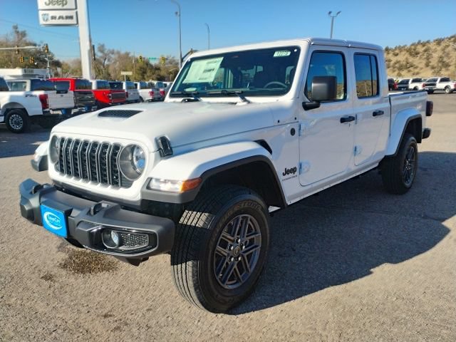 New 2026 Jeep Gladiator Sport AWD/4WD image 3