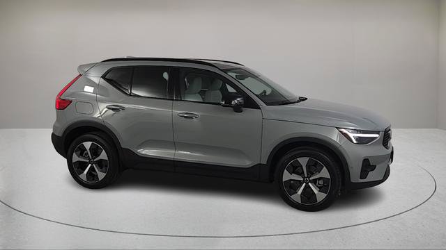 Certified 2026 Volvo XC40 B5 Plus w/ Protection Package Premier AWD/4WD image 2