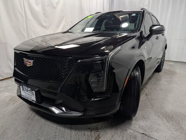 Used 2024 Cadillac XT4 Sport image 6