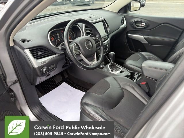 Used 2018 Jeep Cherokee Latitude Plus w/ Cold Weather Group image 12