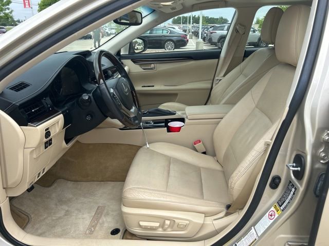 Used 2014 Lexus ES 350 w/ Luxury Package FWD image 5