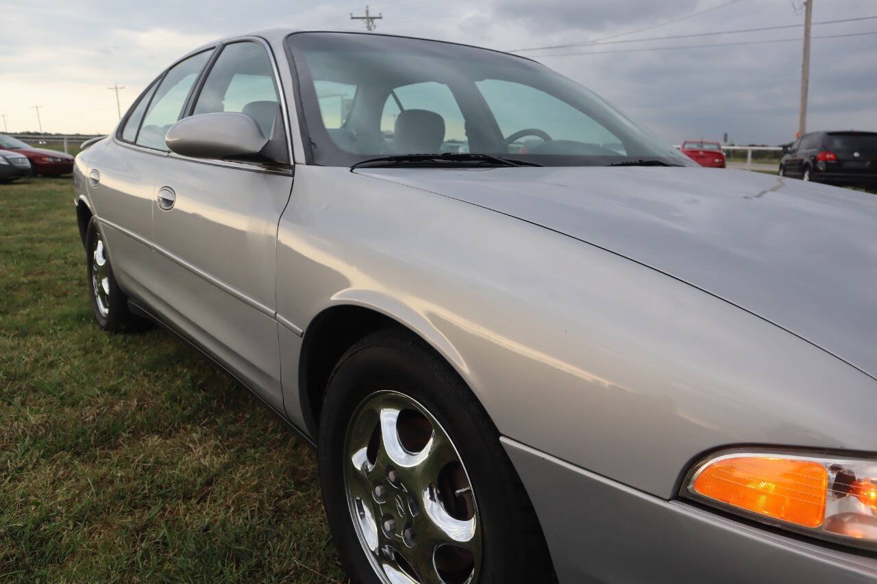 Used 1998 Oldsmobile Intrigue GL FWD image 22